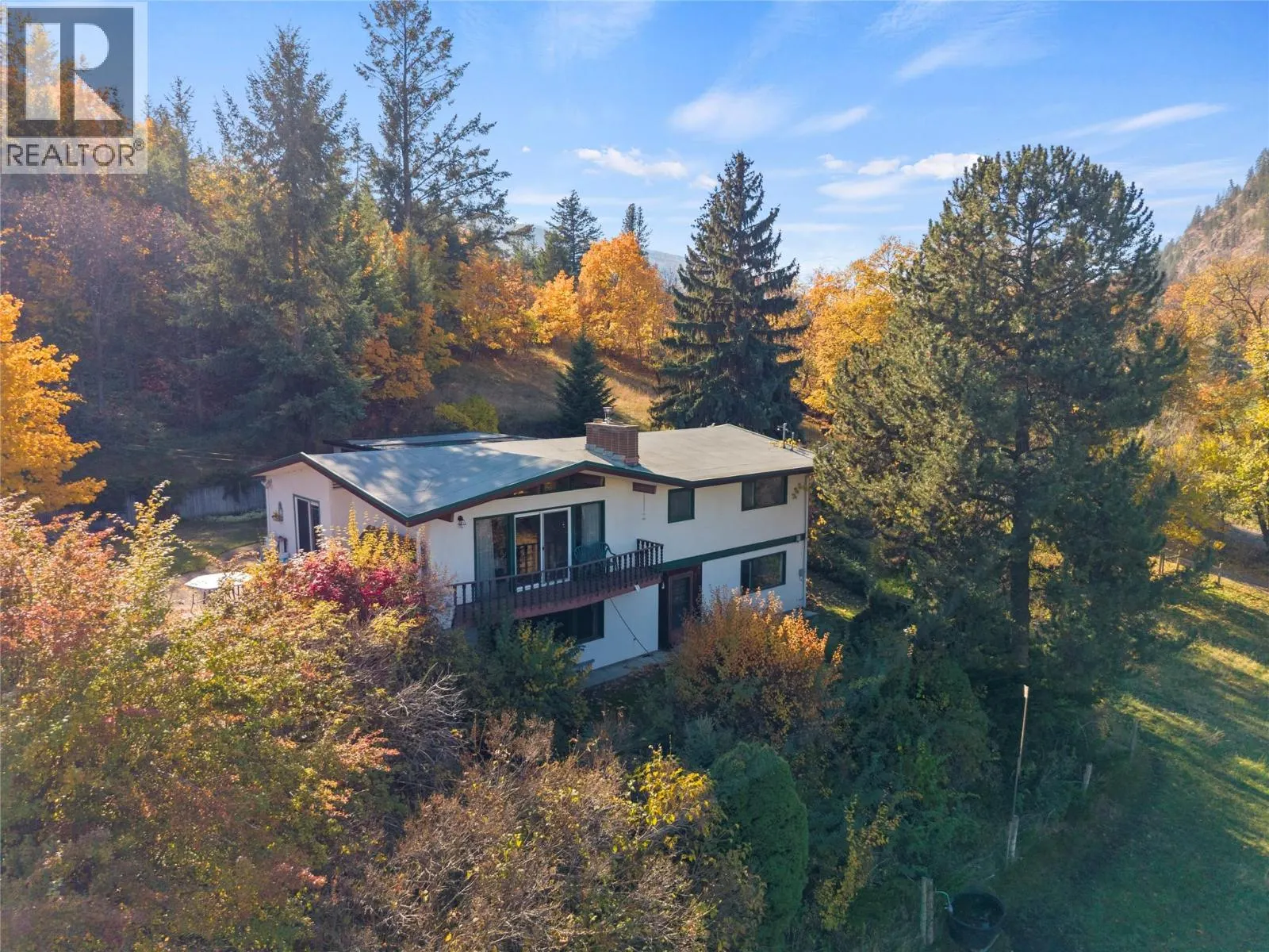 6709 Cosens Bay Road