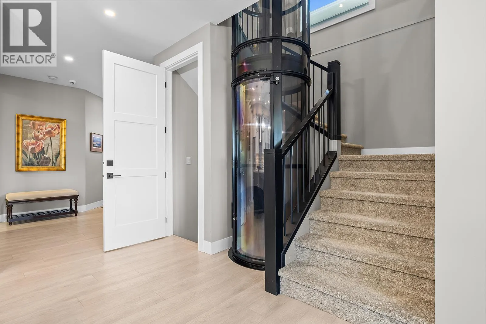 3352 Hawks Crescent