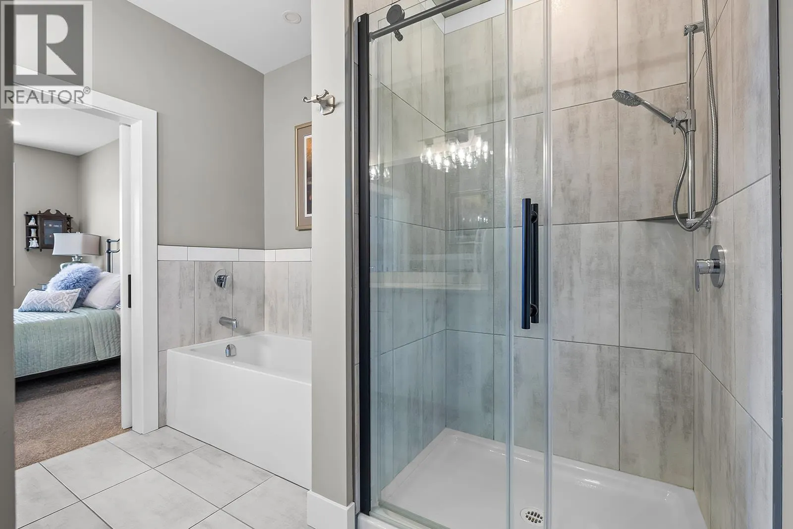 3352 Hawks Crescent