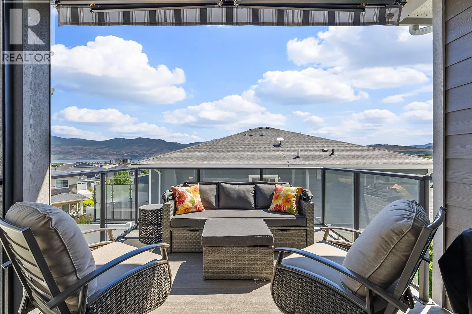3352 Hawks Crescent