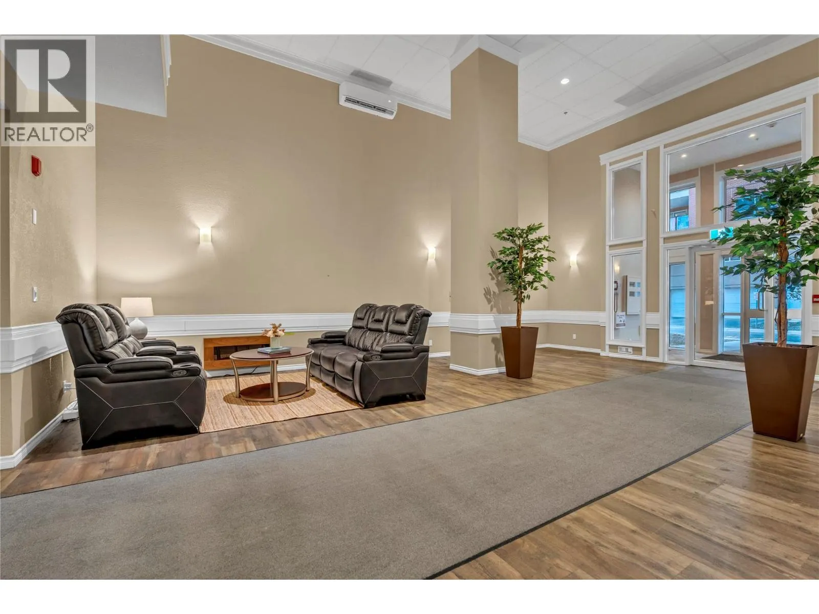 3388 Skaha Lake Road Unit# 807