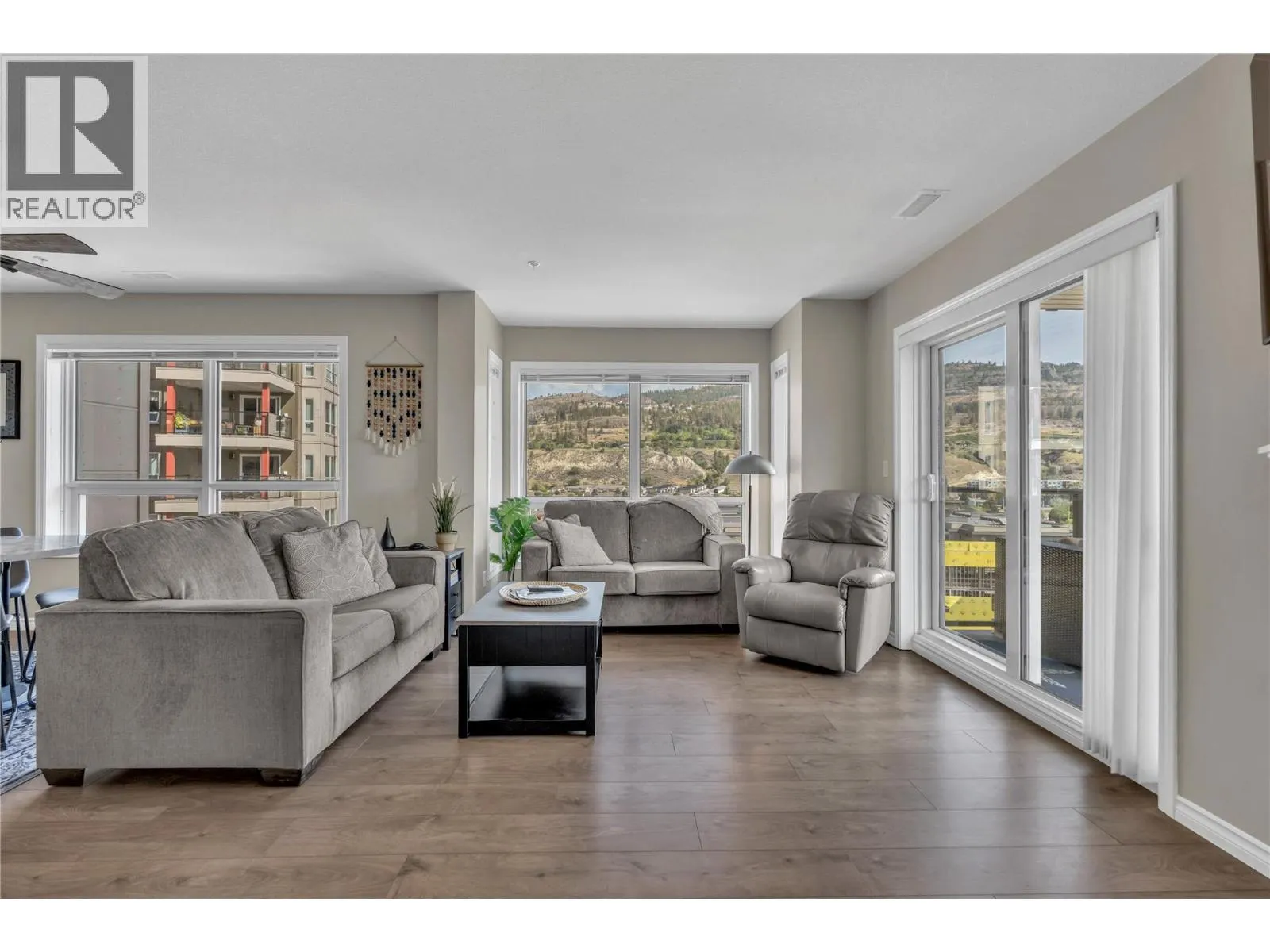 3388 Skaha Lake Road Unit# 807