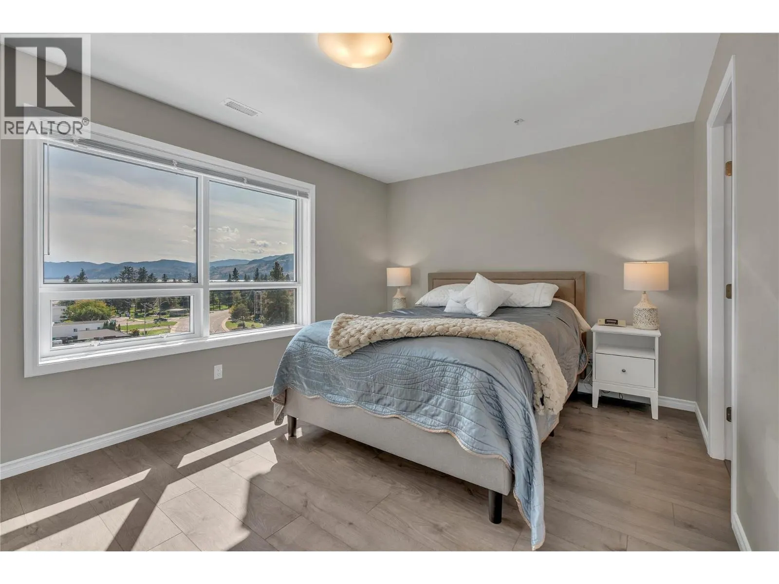 3388 Skaha Lake Road Unit# 807