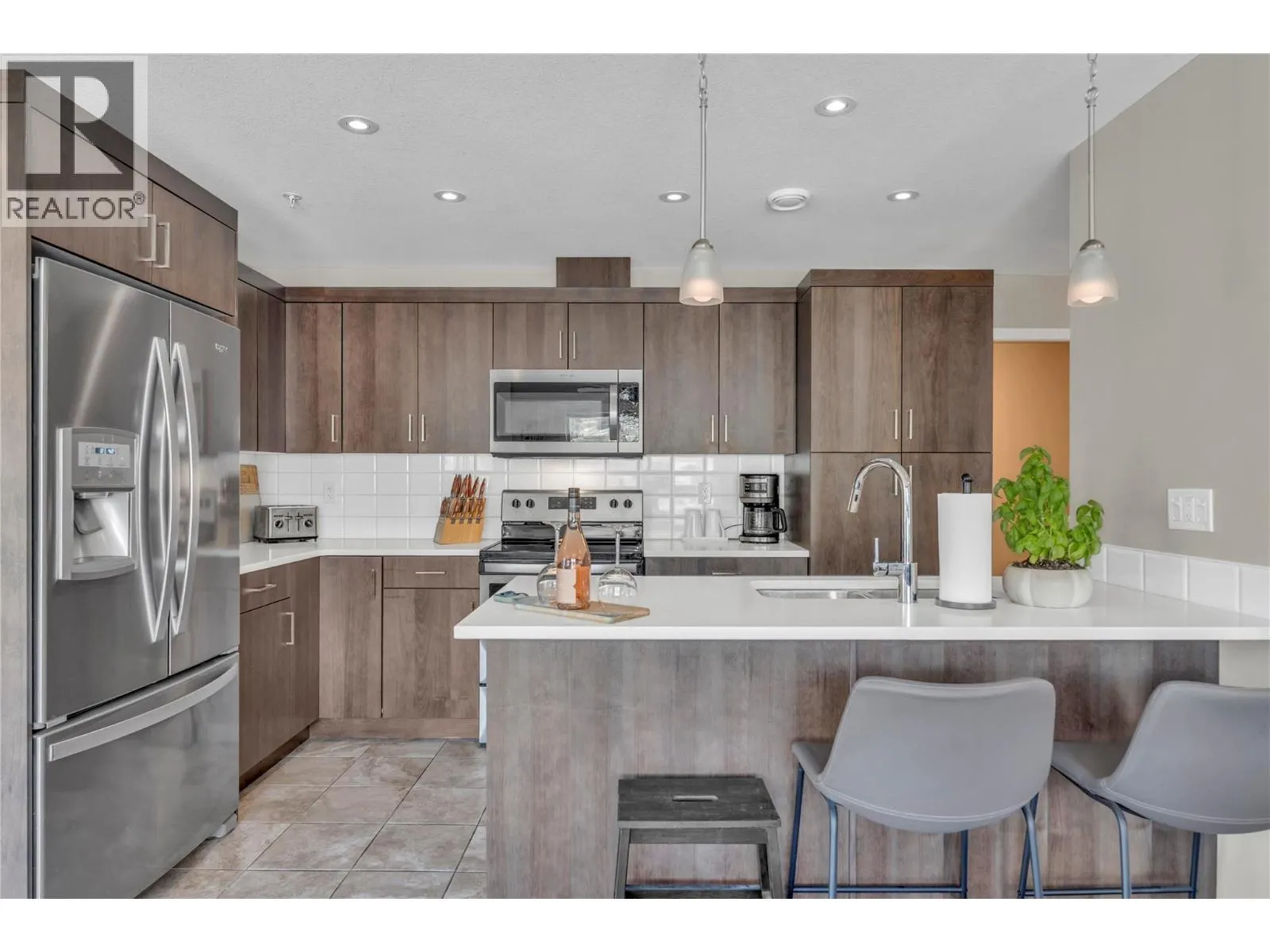 3388 Skaha Lake Road Unit# 807