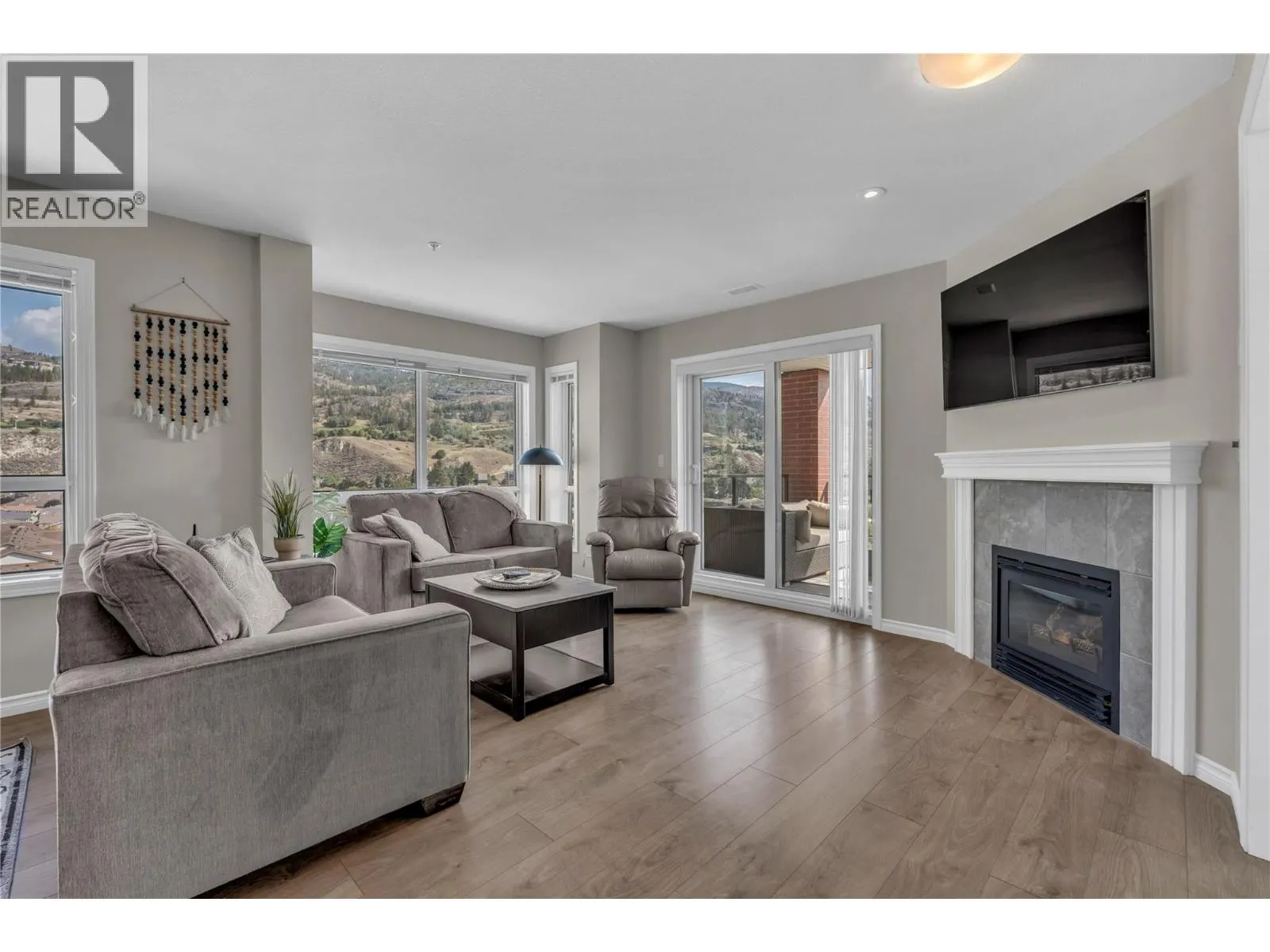 3388 Skaha Lake Road Unit# 807