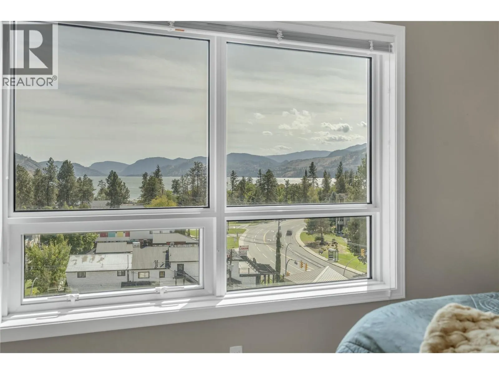 3388 Skaha Lake Road Unit# 807