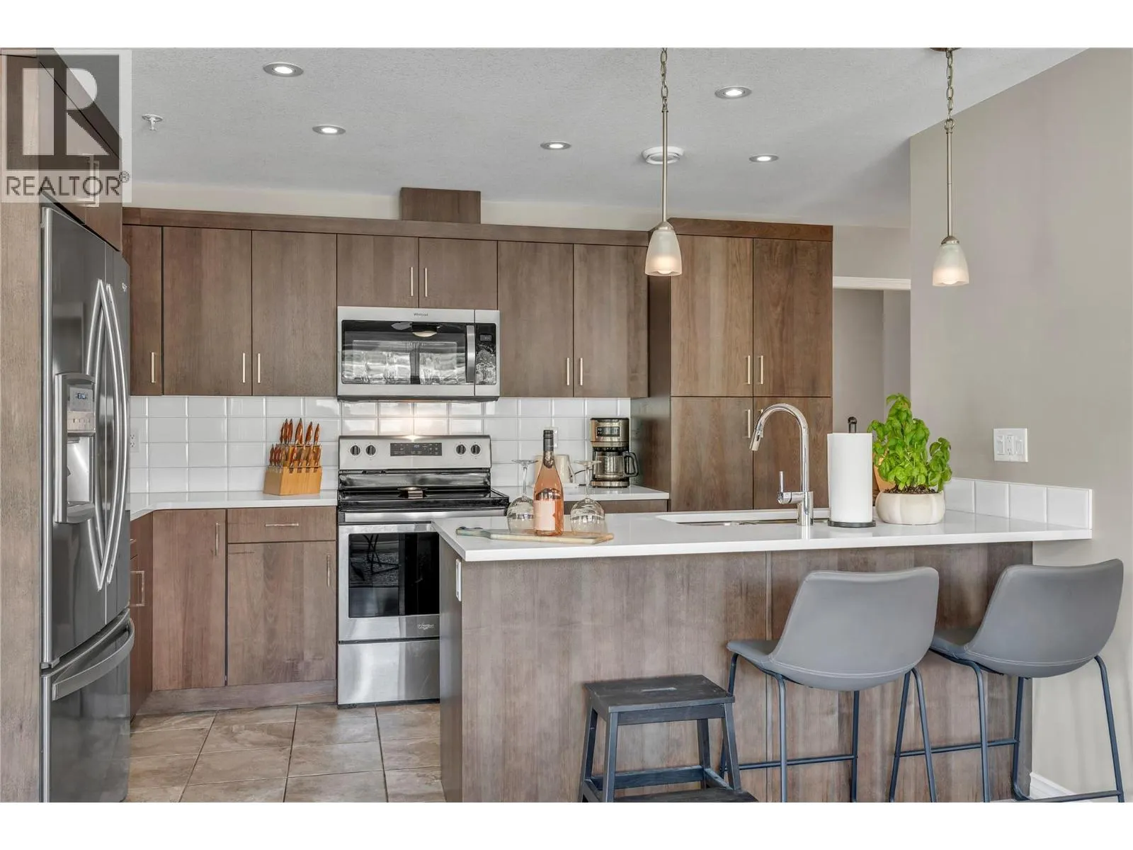 3388 Skaha Lake Road Unit# 807