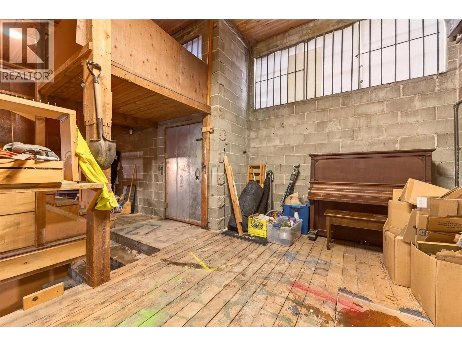 636 Baker Street