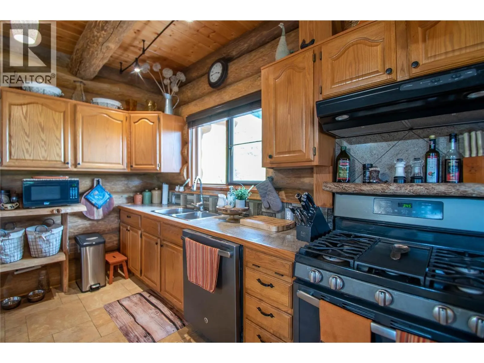 1225 Round Lake Road