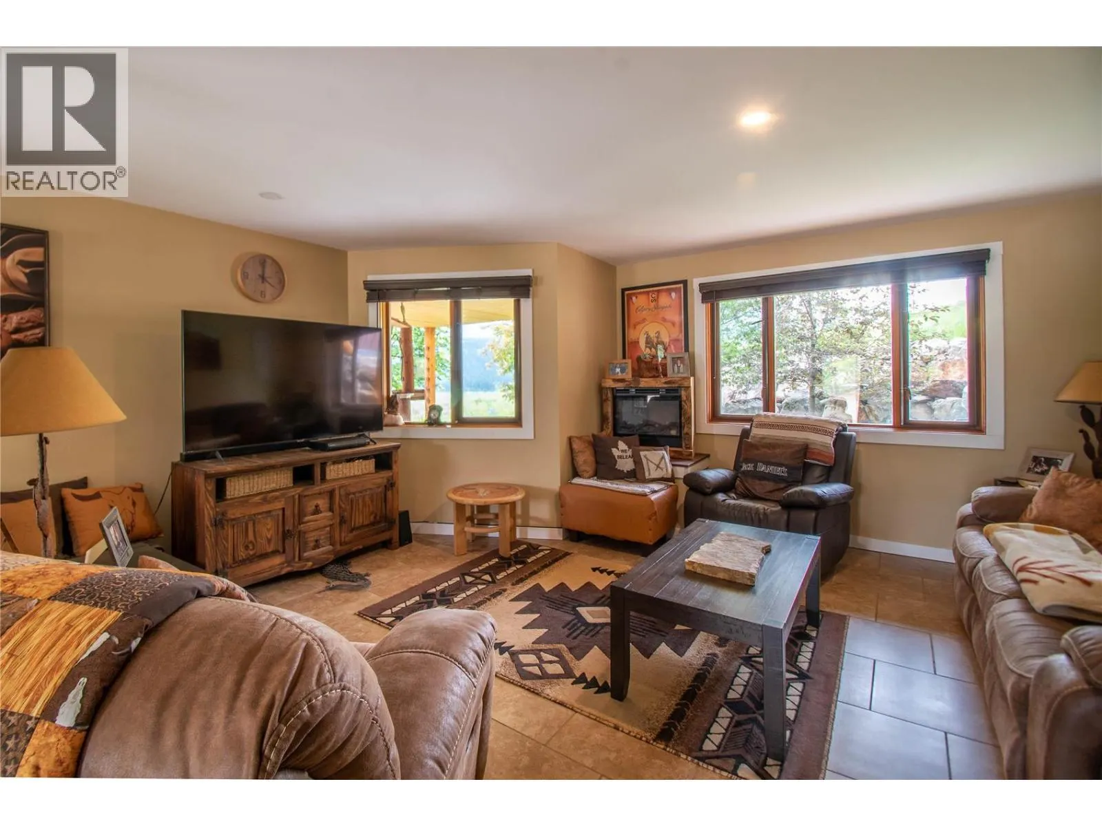 1225 Round Lake Road