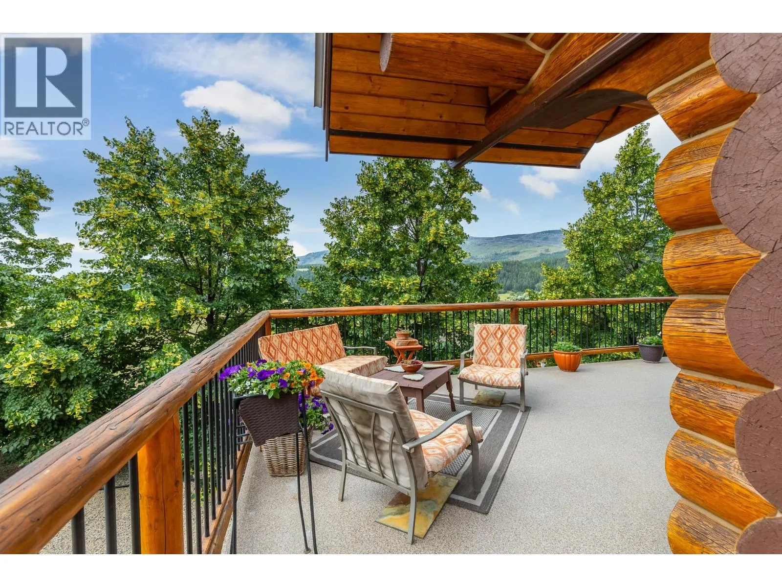 1225 Round Lake Road