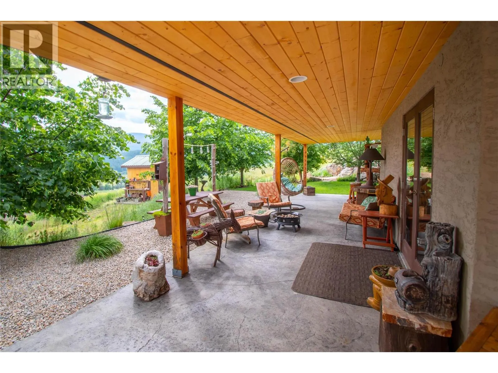 1225 Round Lake Road