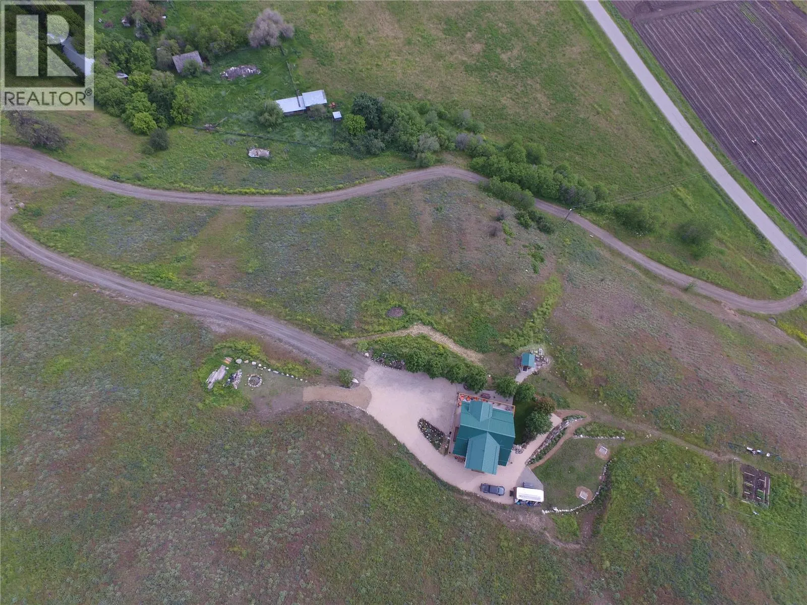 1225 Round Lake Road