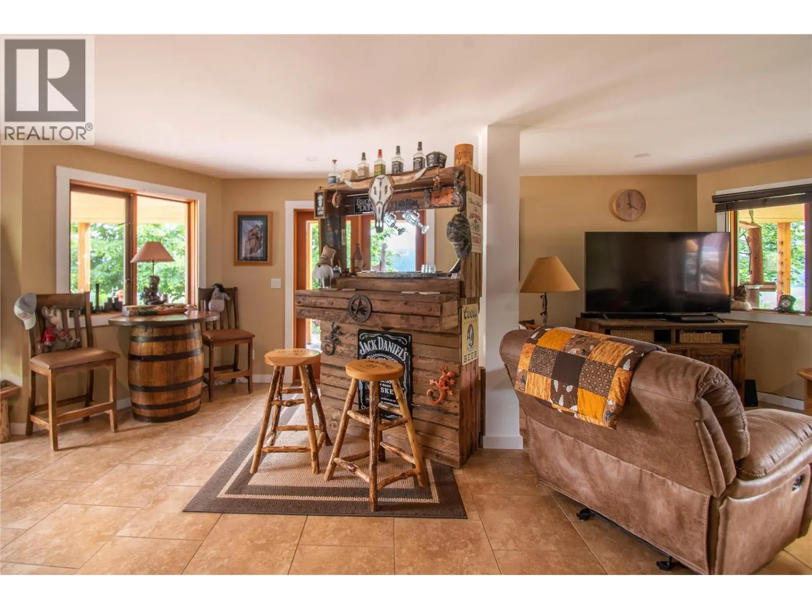1225 Round Lake Road
