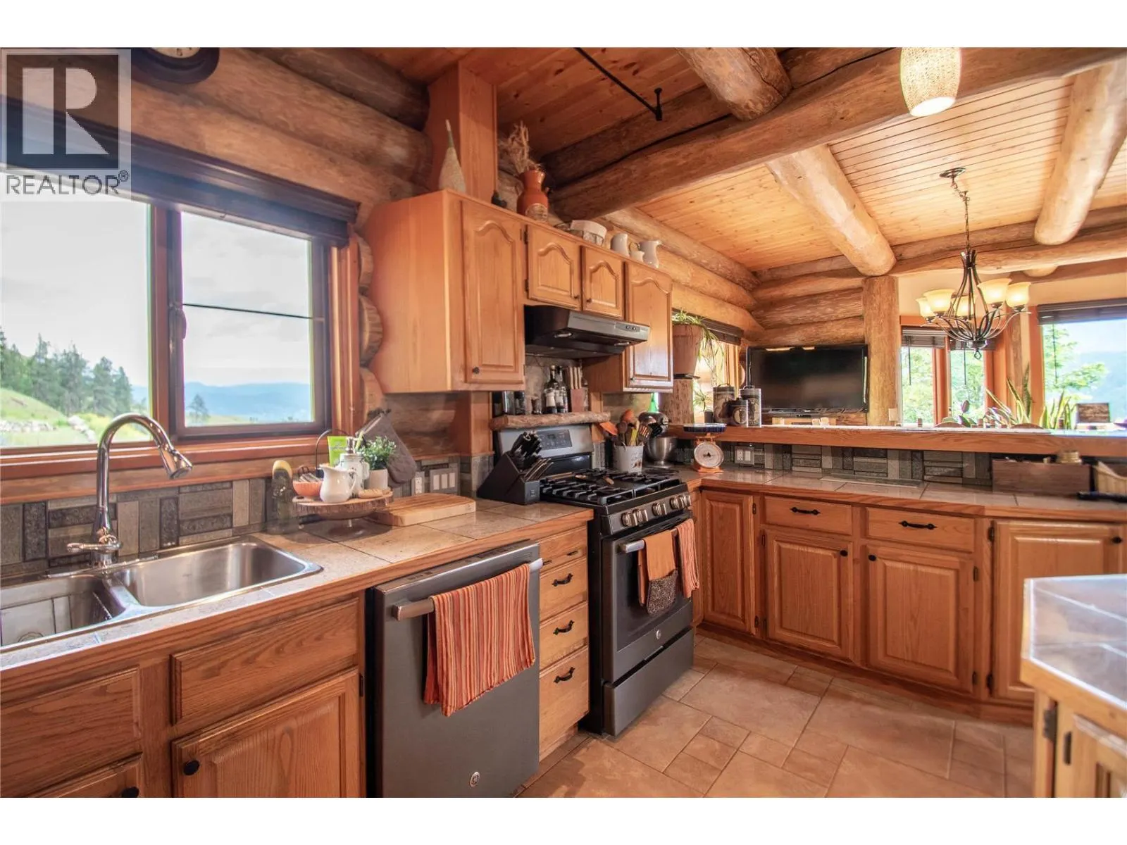 1225 Round Lake Road