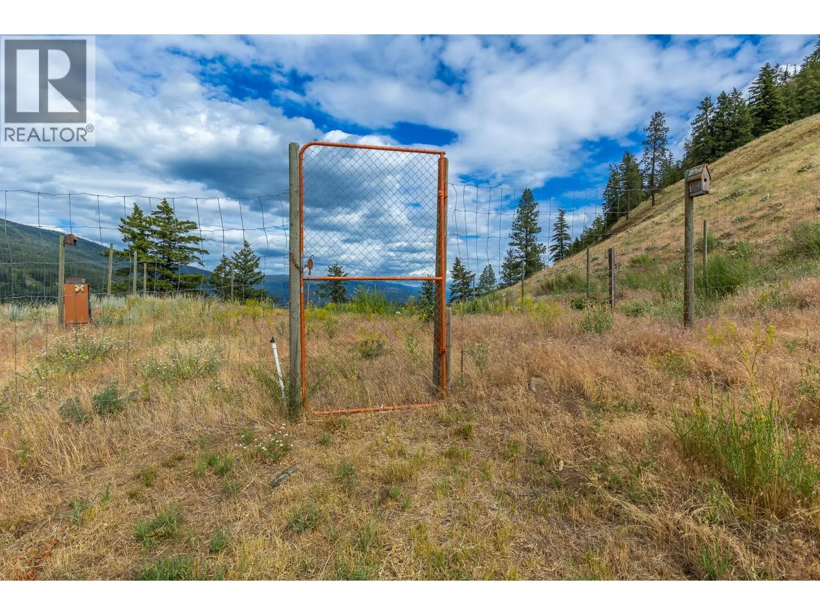 1225 Round Lake Road