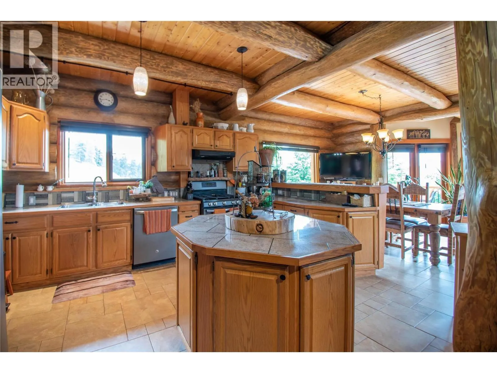 1225 Round Lake Road