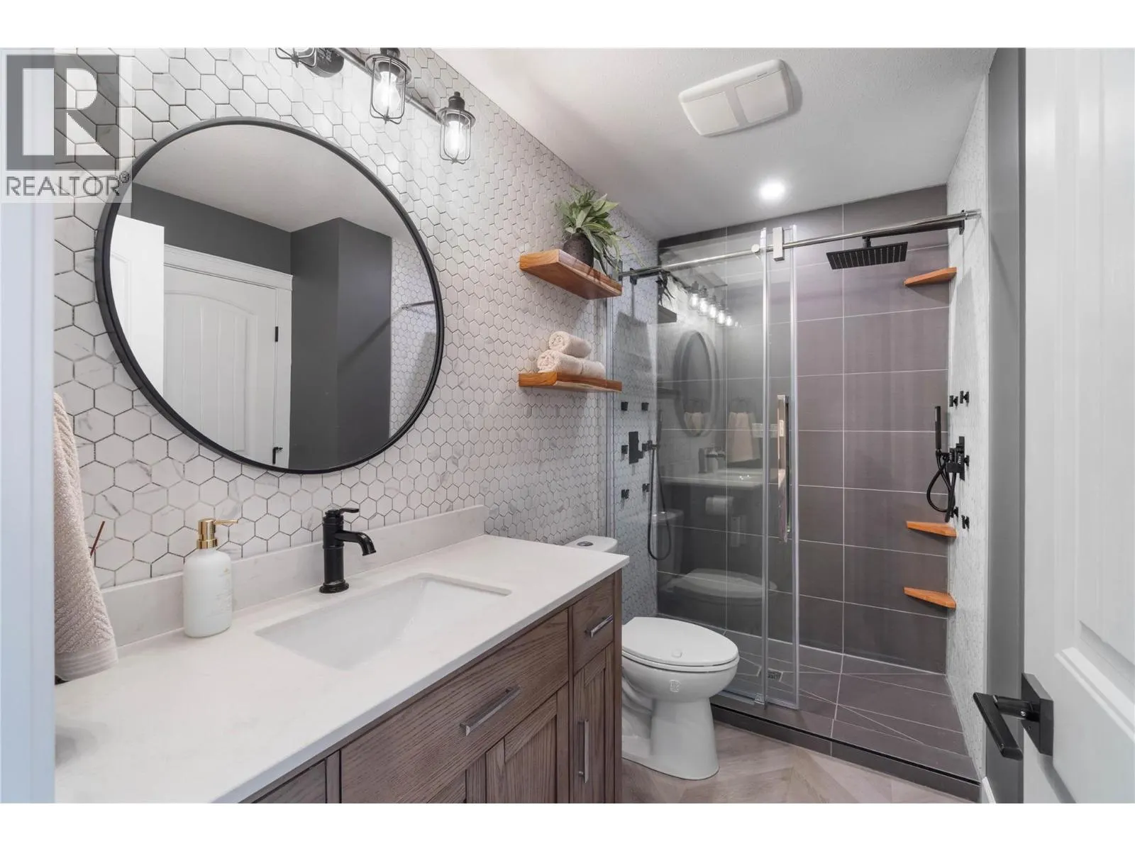 2592 Crestline Street Unit# 9