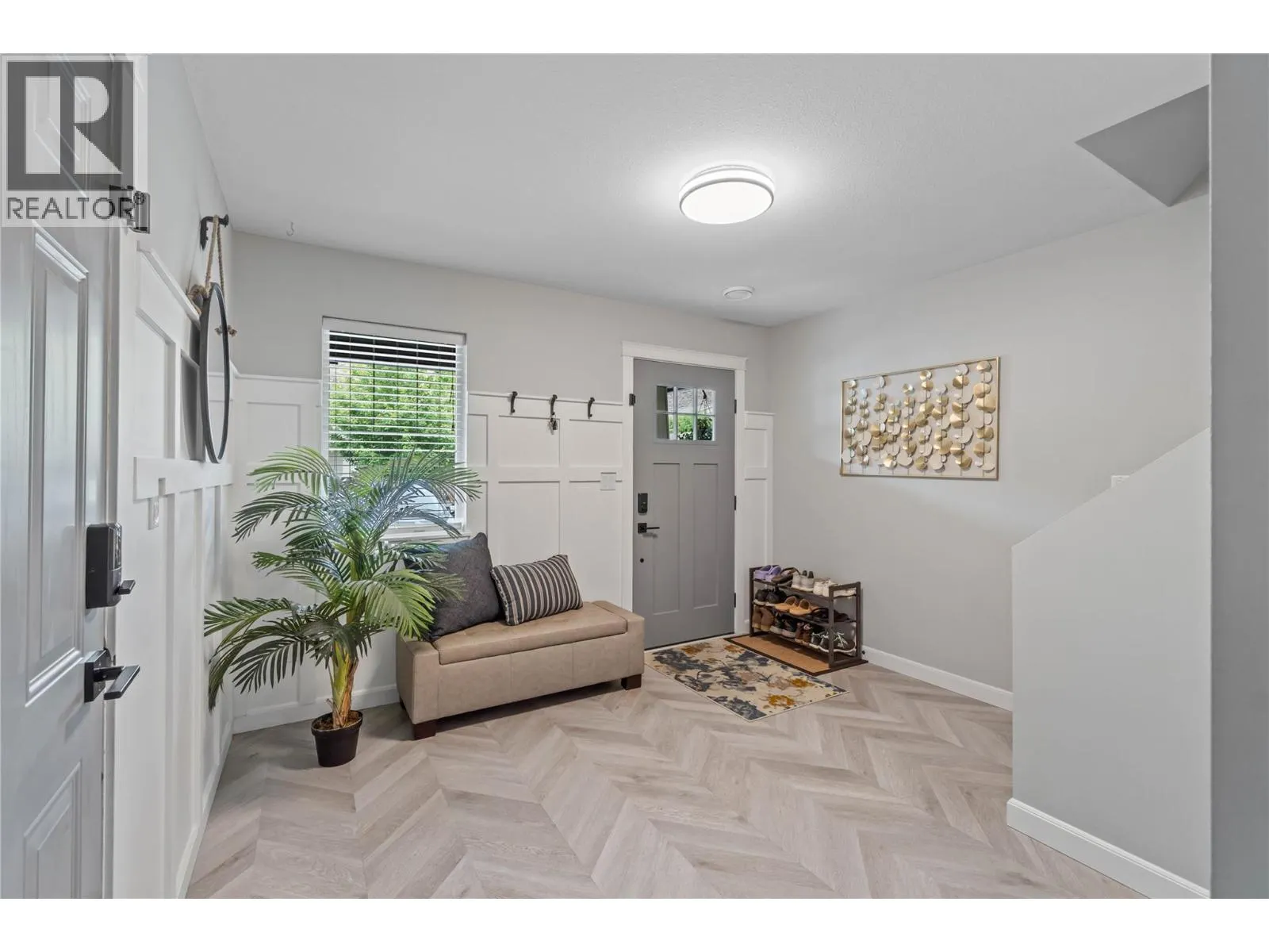 2592 Crestline Street Unit# 9