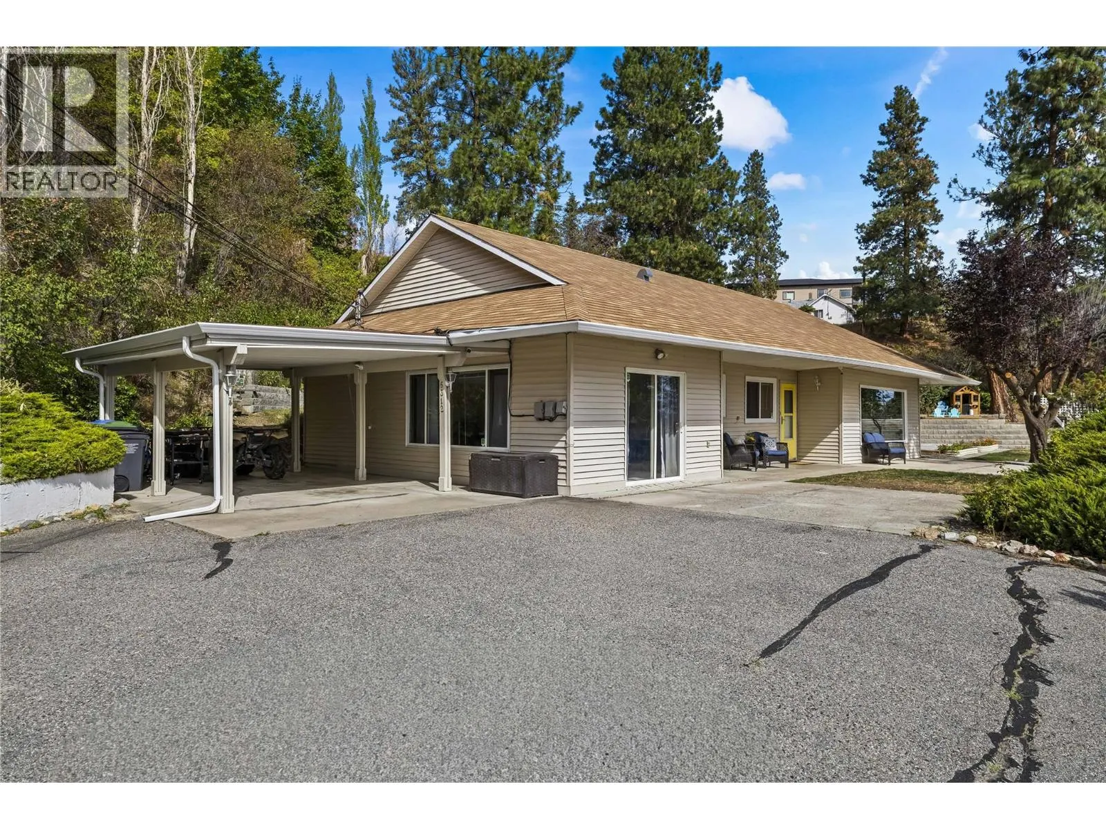 6312 Renfrew Road