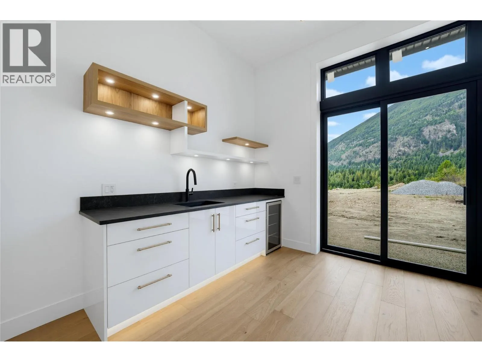 4 Kault Hill Road Unit# 5 Lot# 6