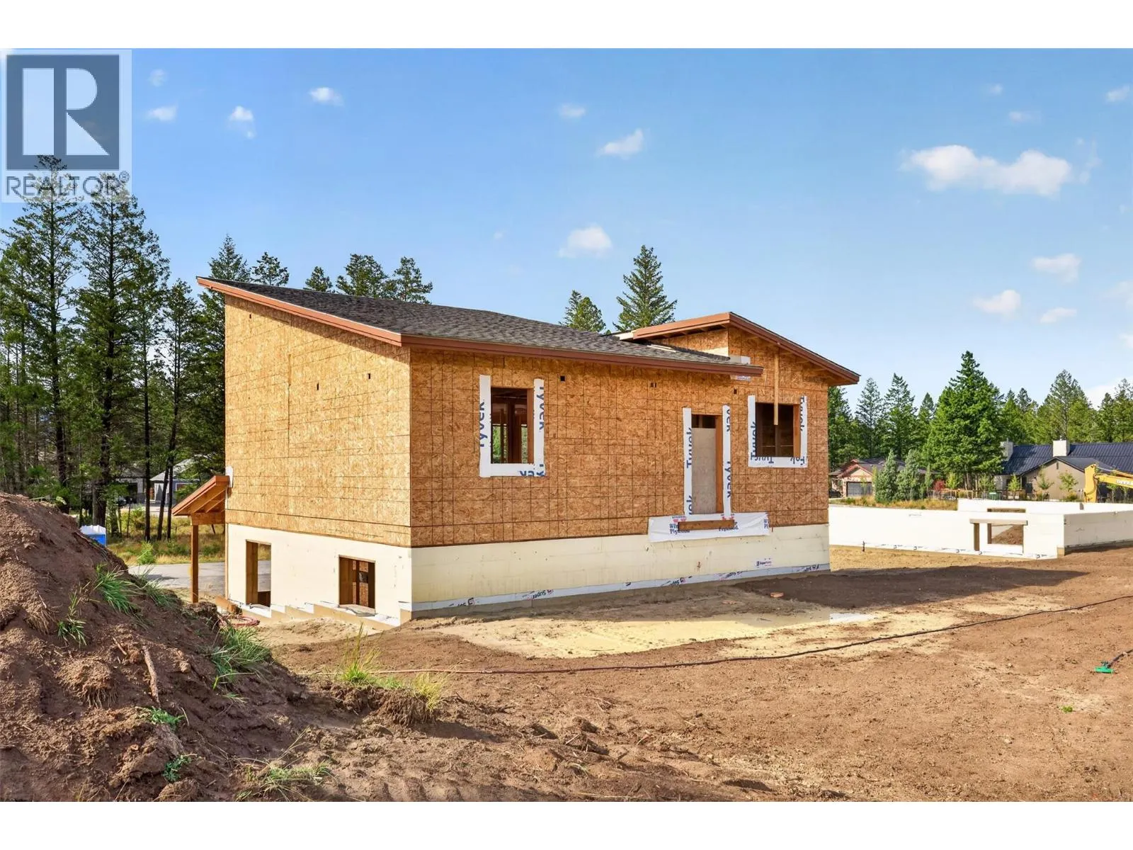 1208 Swansea Crescent
