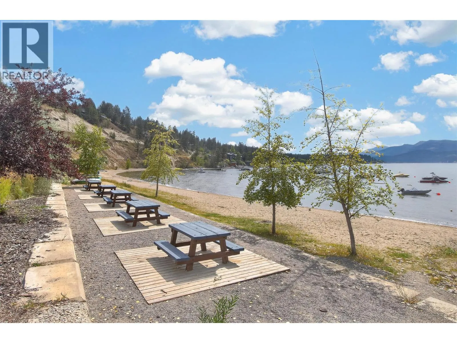 1208 Swansea Crescent
