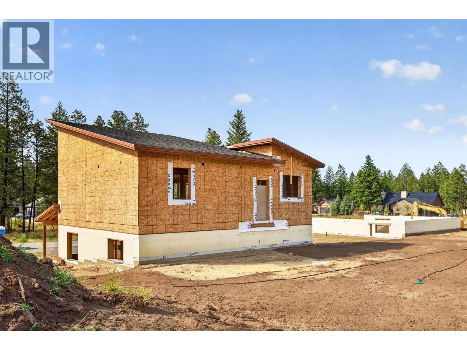 1208 Swansea Crescent
