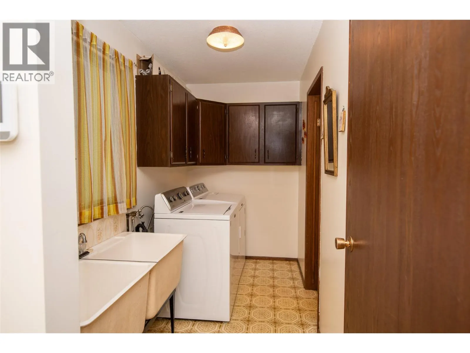 376 Conklin Avenue