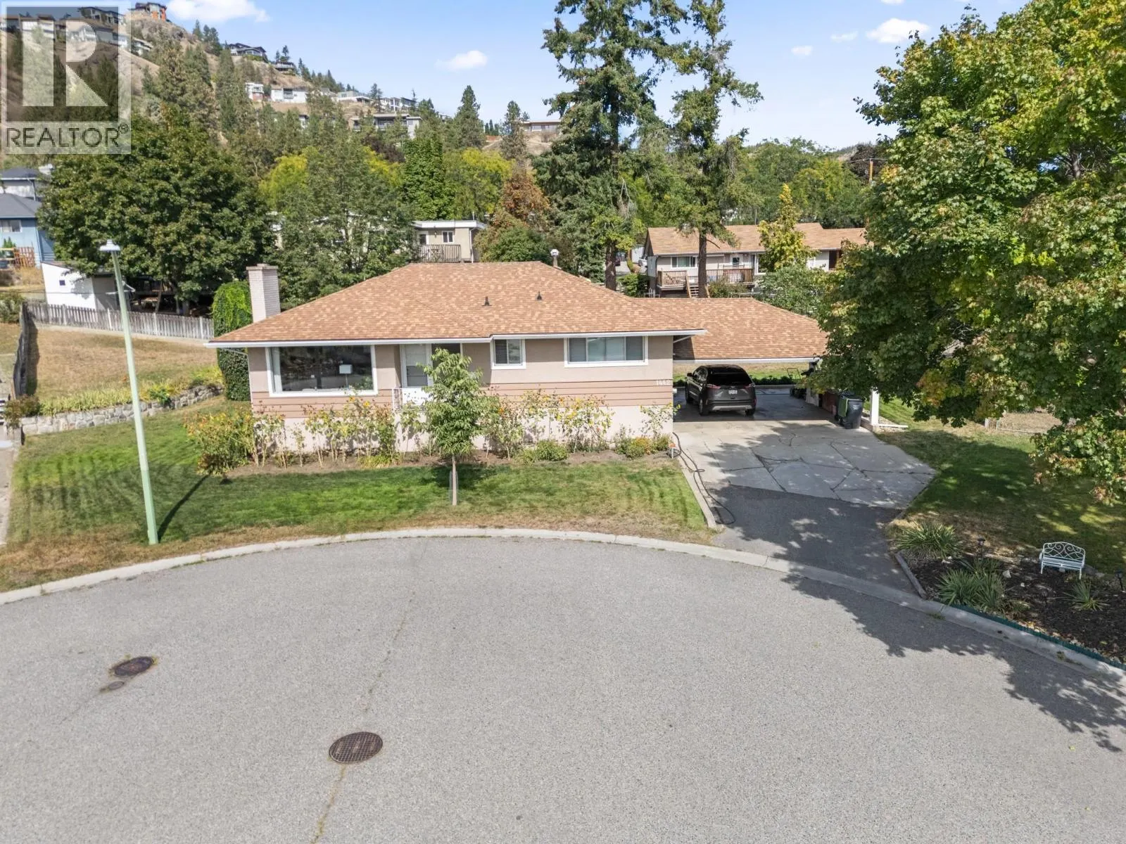1442 Glenaire Crescent