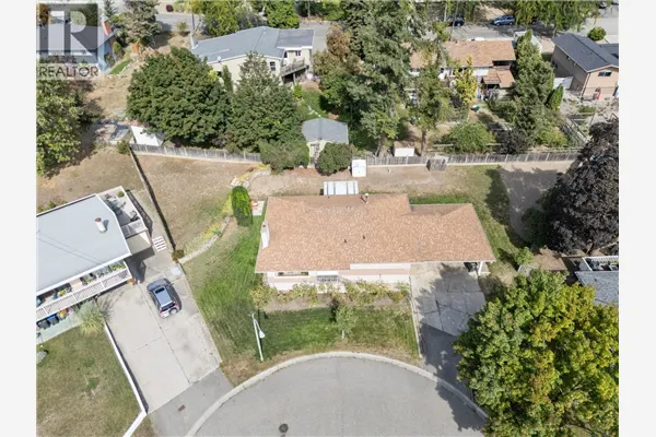 1442 Glenaire Crescent