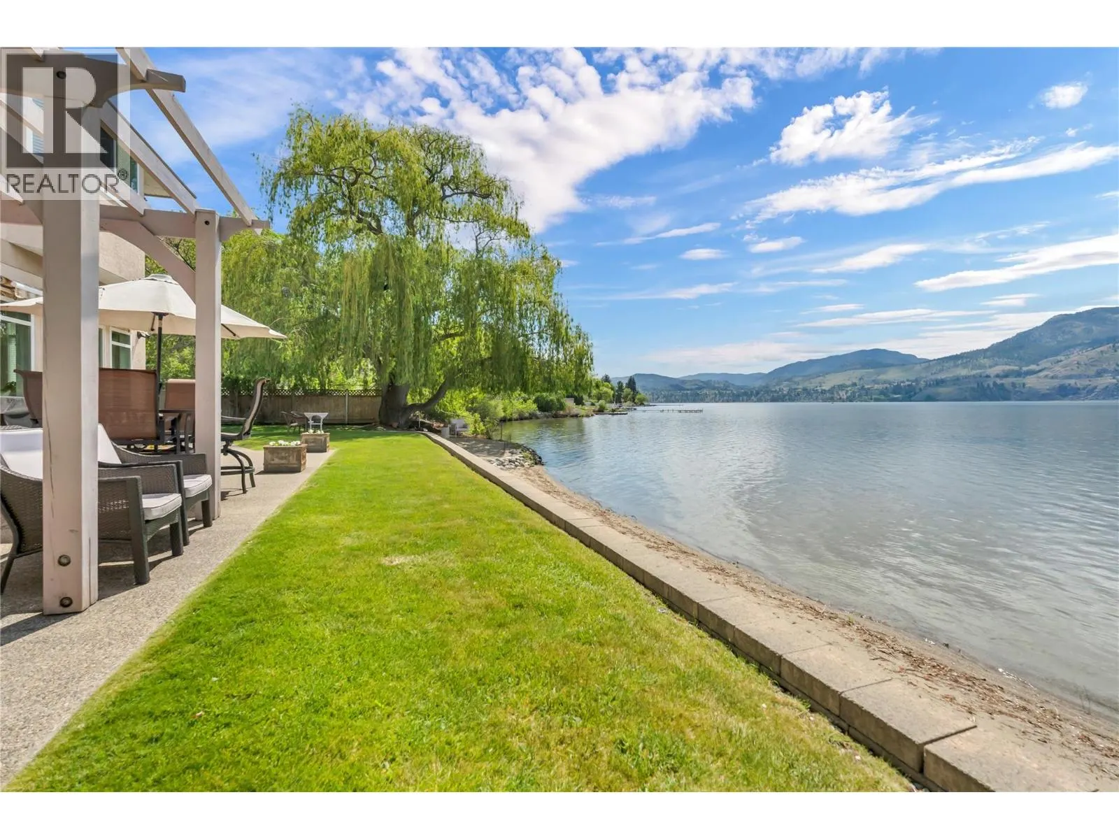 4597 Lakeside Road