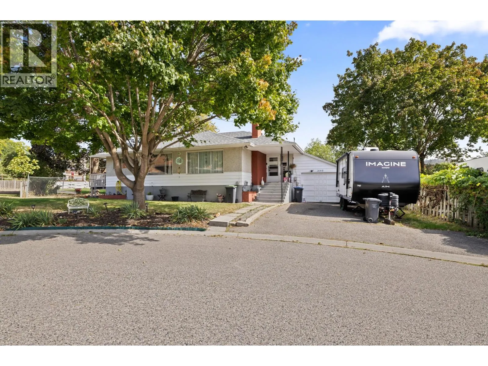 1446 Glenaire Crescent