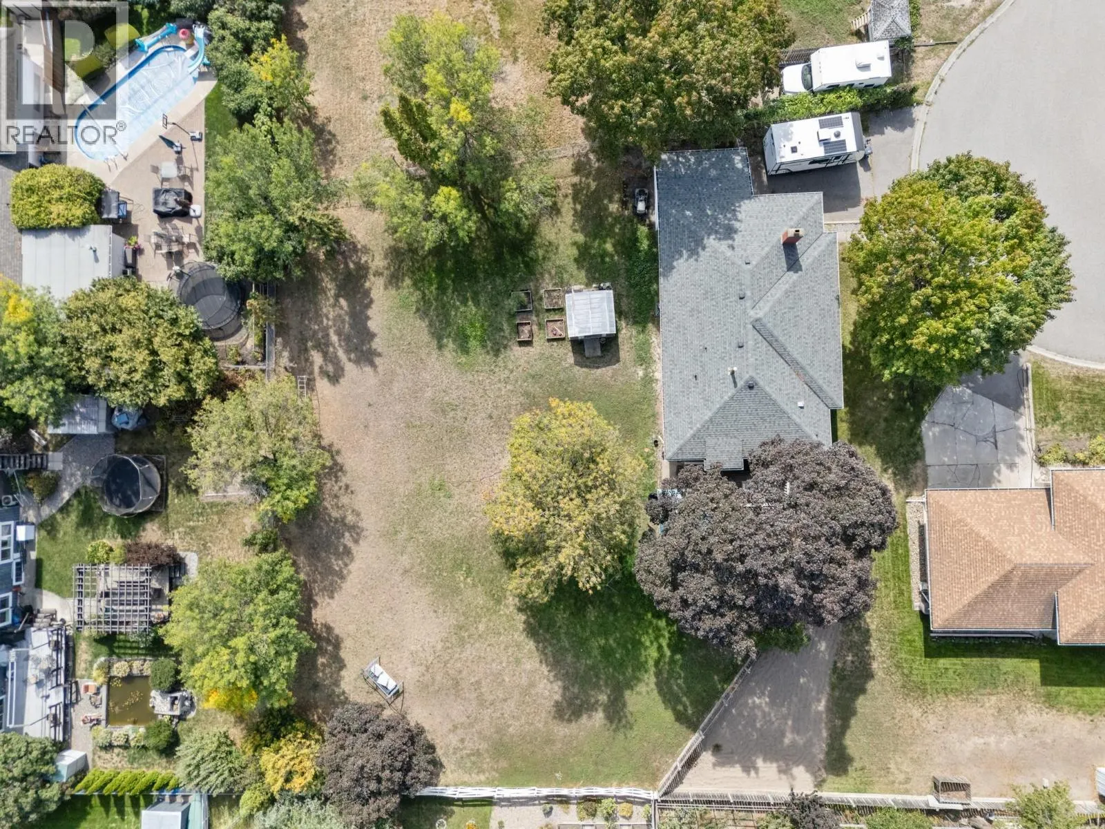 1446 Glenaire Crescent