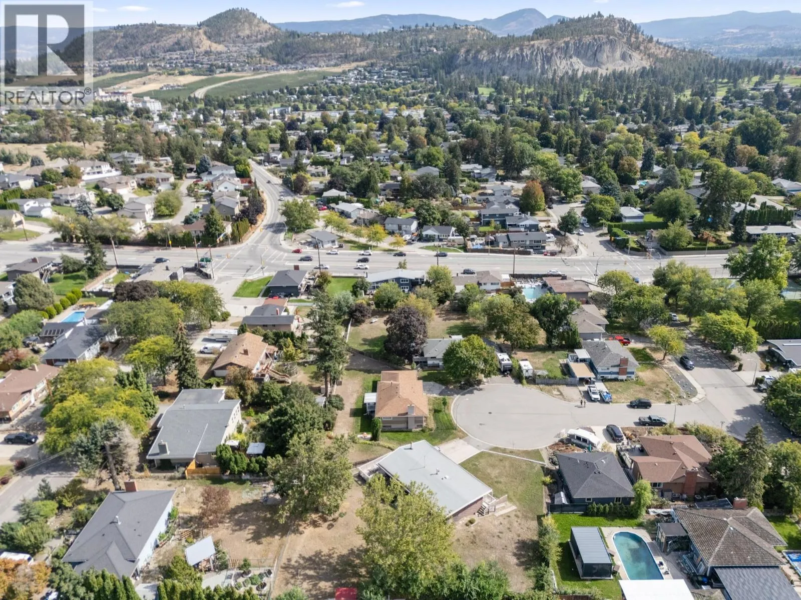 1446 Glenaire Crescent