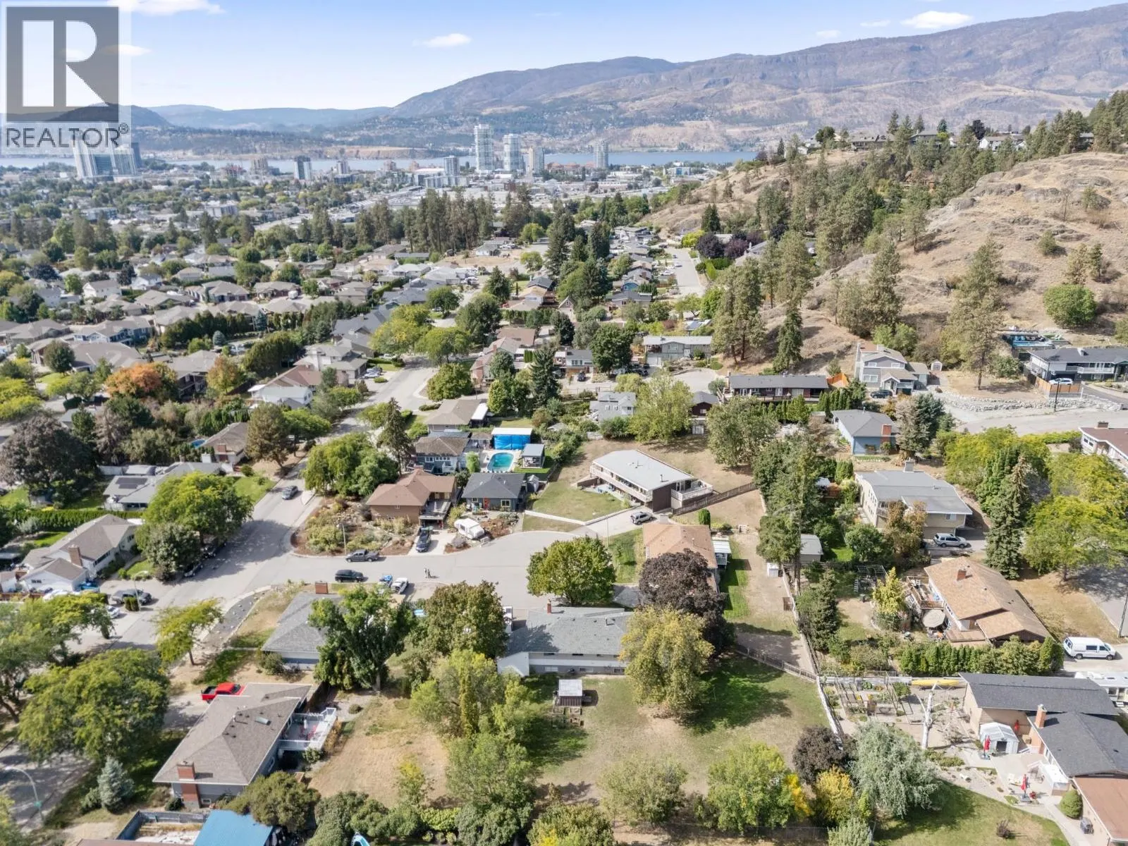 1446 Glenaire Crescent