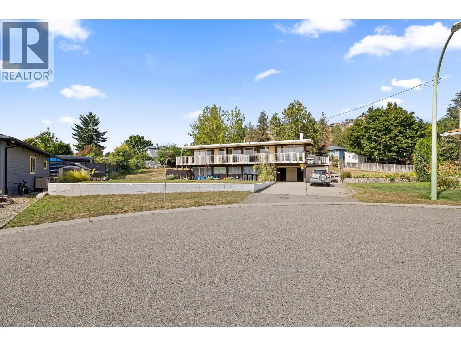 1446 Glenaire Crescent