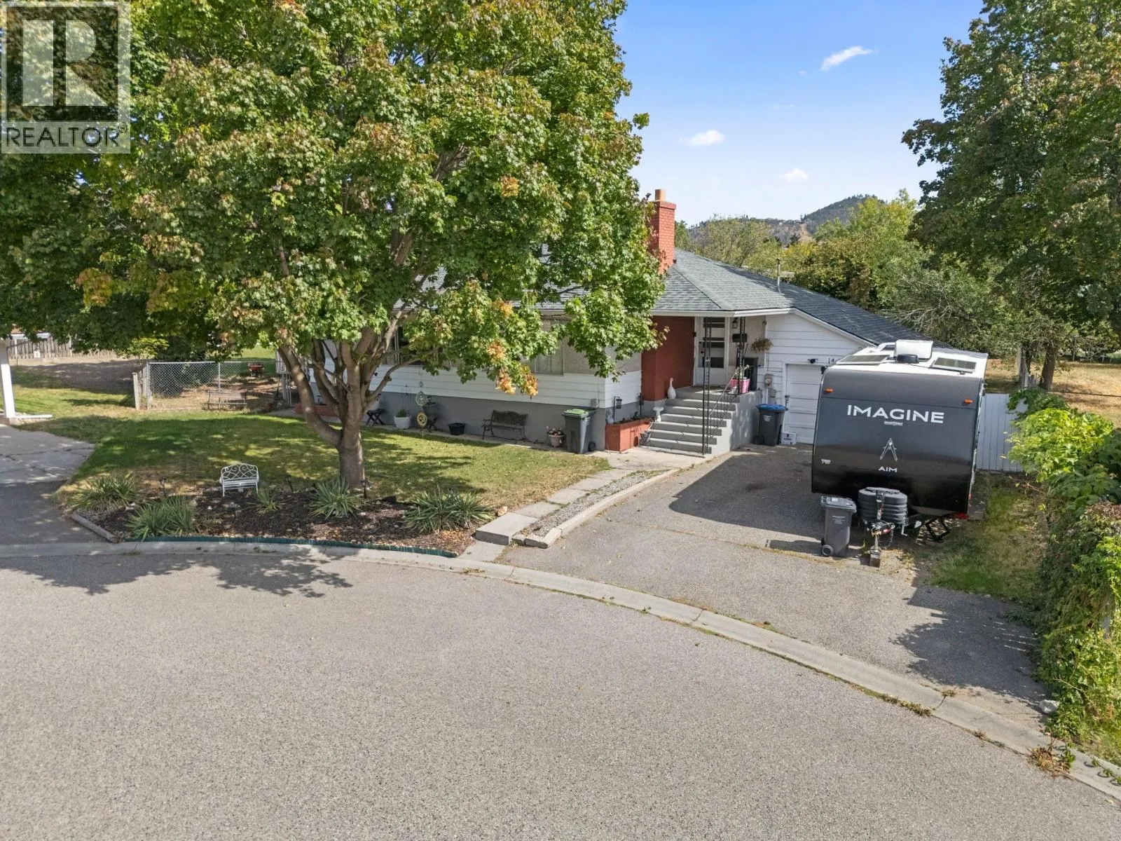 1446 Glenaire Crescent