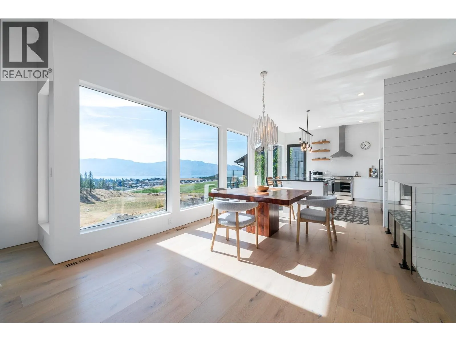 2559 Crown Crest Drive