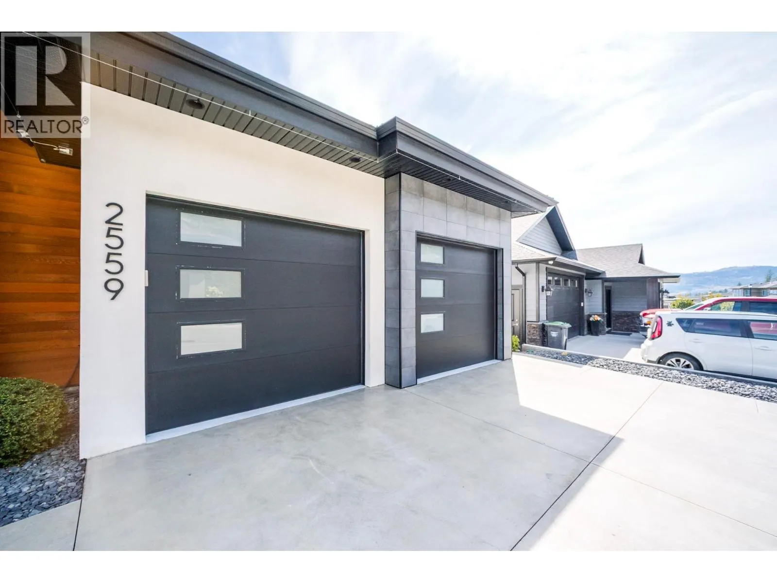 2559 Crown Crest Drive