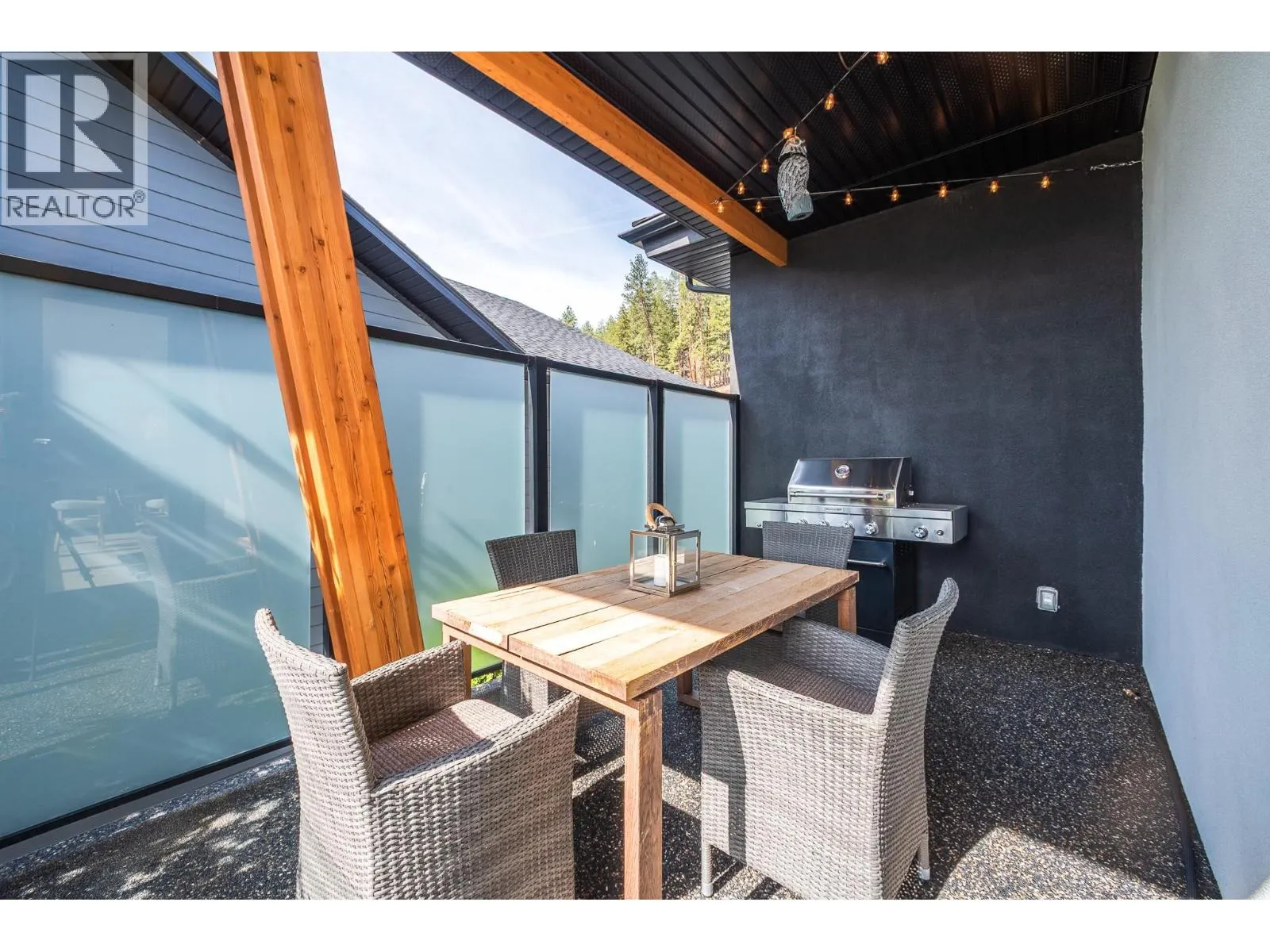 2559 Crown Crest Drive