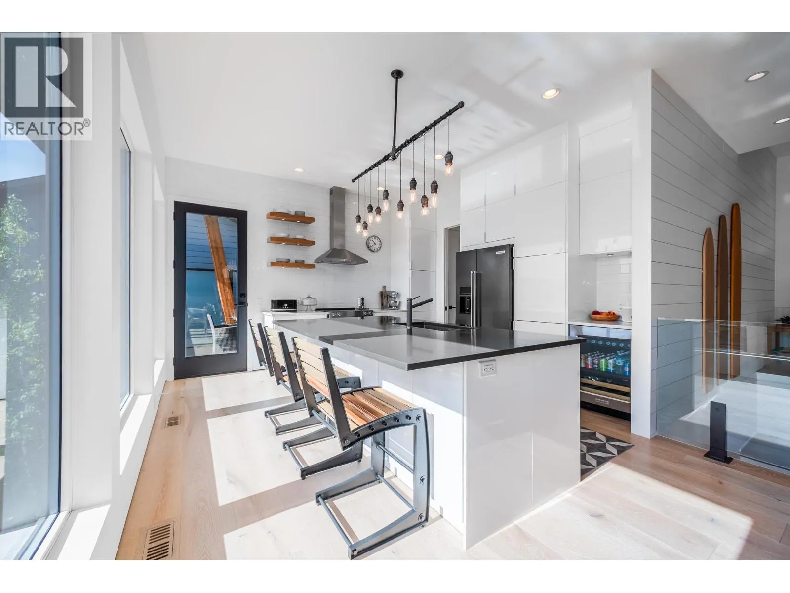 2559 Crown Crest Drive