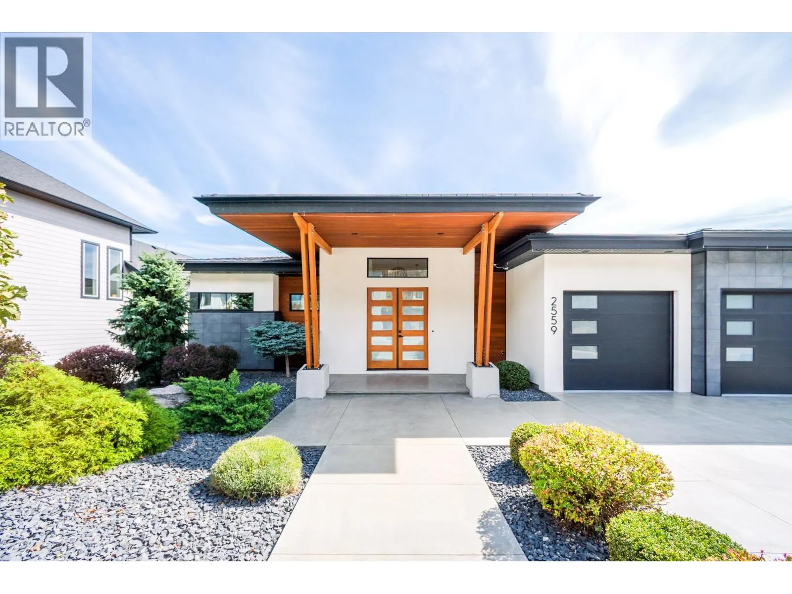2559 Crown Crest Drive