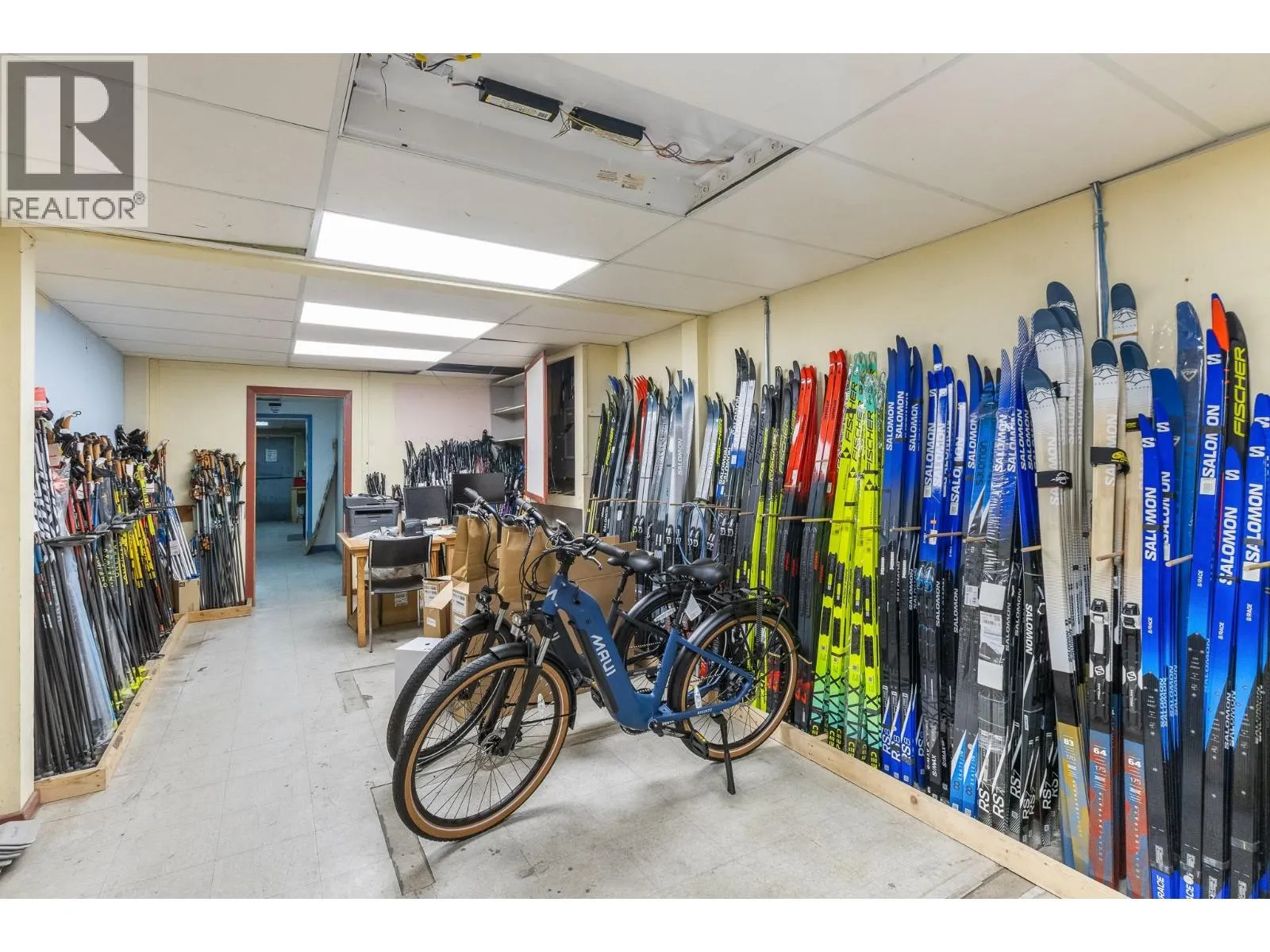 141 Shuswap Street NE