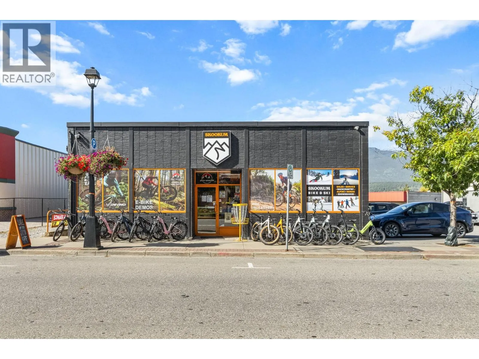141 Shuswap Street NE