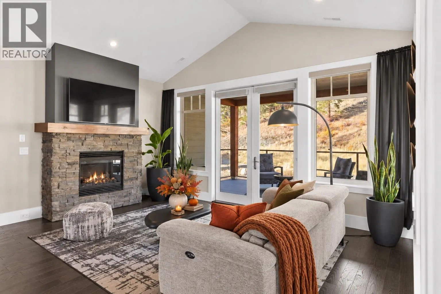 4000 Redstone Crescent Unit# 221