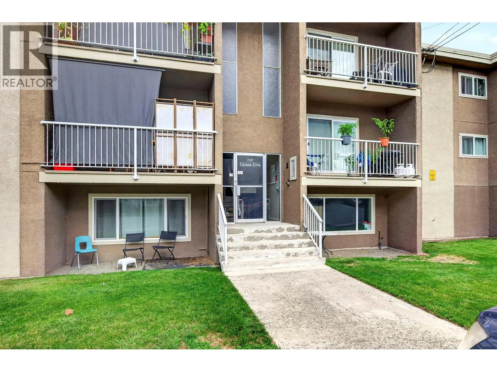 190 Carson Crescent