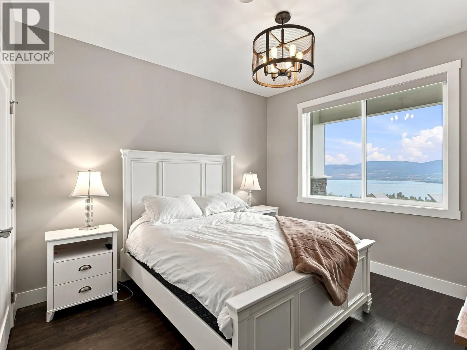 5590 Trestle Ridge Court