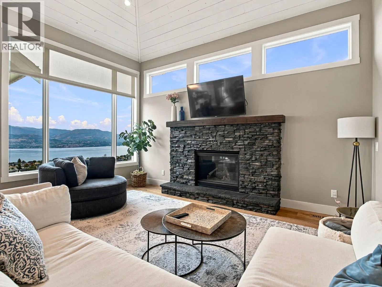 5590 Trestle Ridge Court