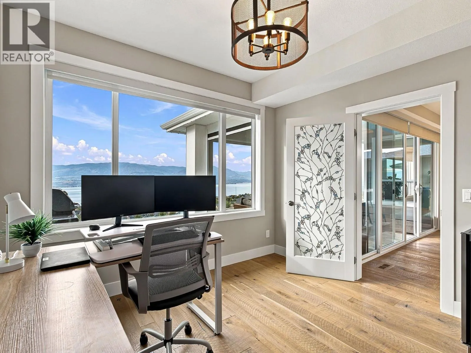 5590 Trestle Ridge Court